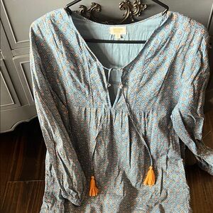 Sunshine Tienda Dress Blue Patterned Women's Top with Orange Accents